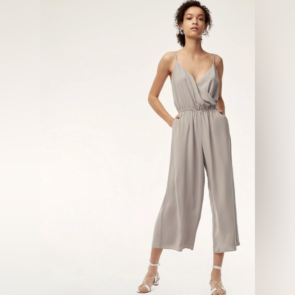 Aritzia Wilfred Melodie Jumpsuit V Neck Wide Leg Size Small